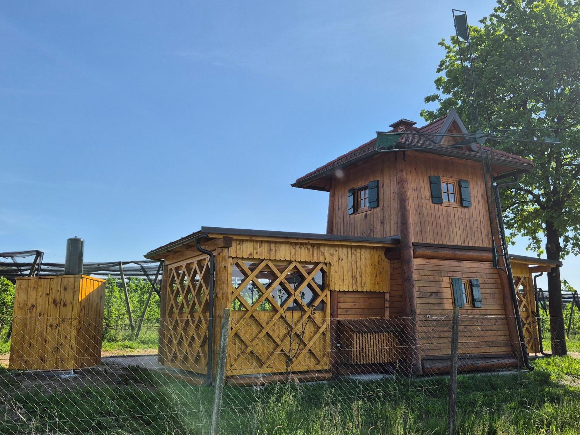 Unique Wooden Holiday House In Nature Lukovica pri Domžalah Exteriér fotografie